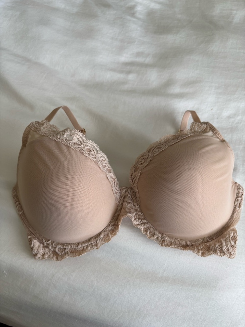 Natori “Feathers”  never worn Bra from Nordstrom